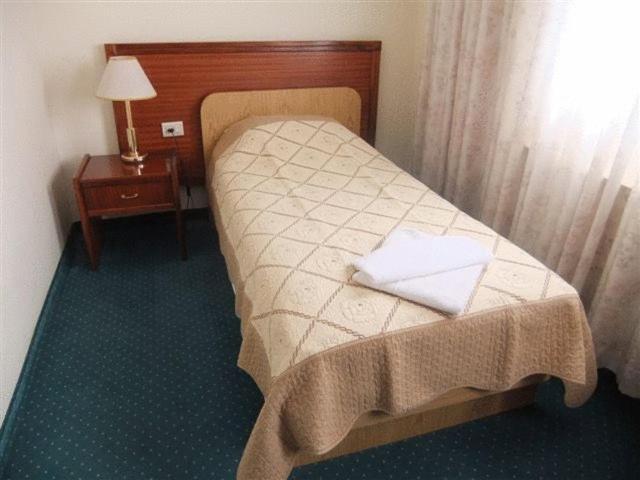 Rosary Sister Guest House Ein Karem Jerusalem Room photo